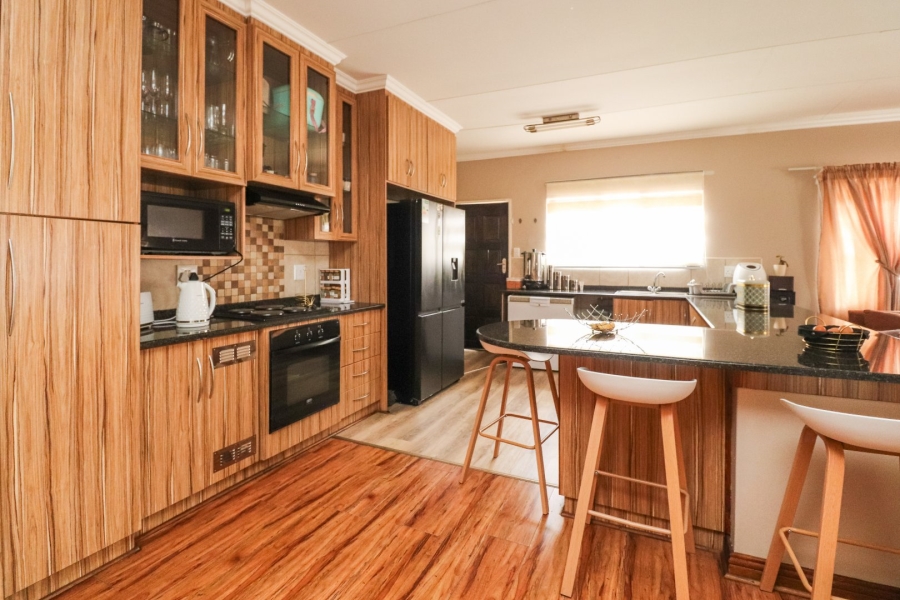 3 Bedroom Property for Sale in Wilkoppies North West